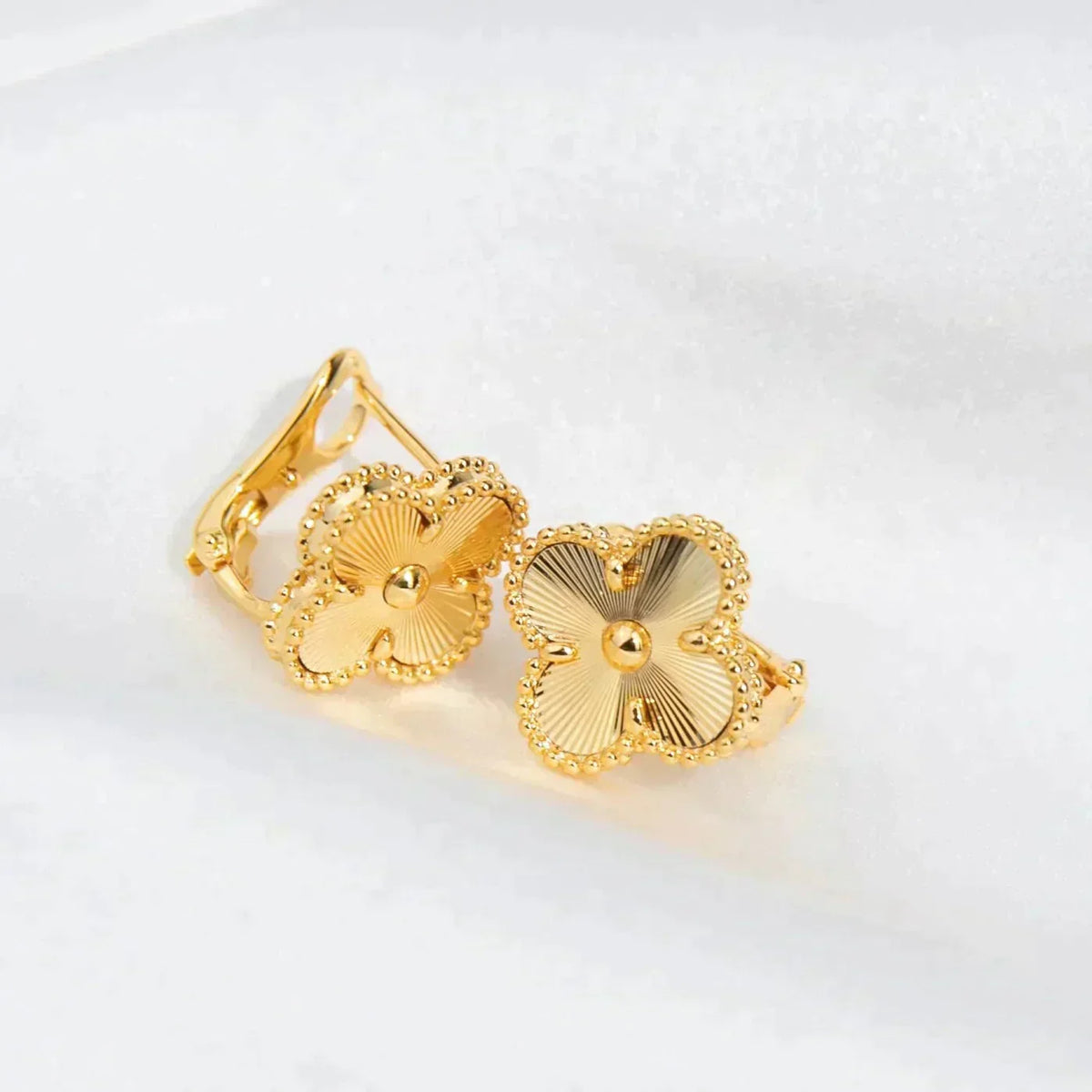 [Eterna Jewels]CLOVER MEDIUM 1 MOTIFS LASER EARRINGS