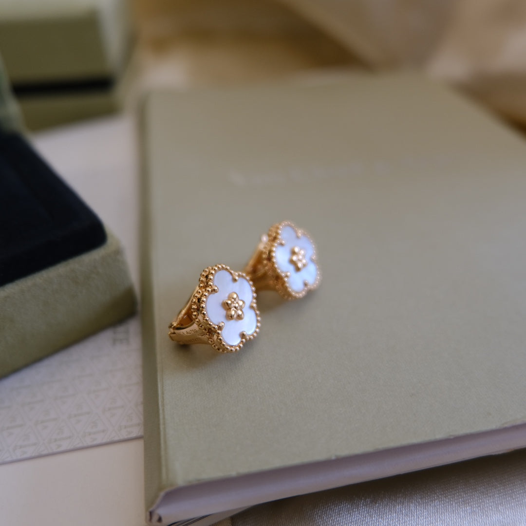 [Eterna Jewels]LUCKY PINK GOLD WHITE MOP EARRINGS