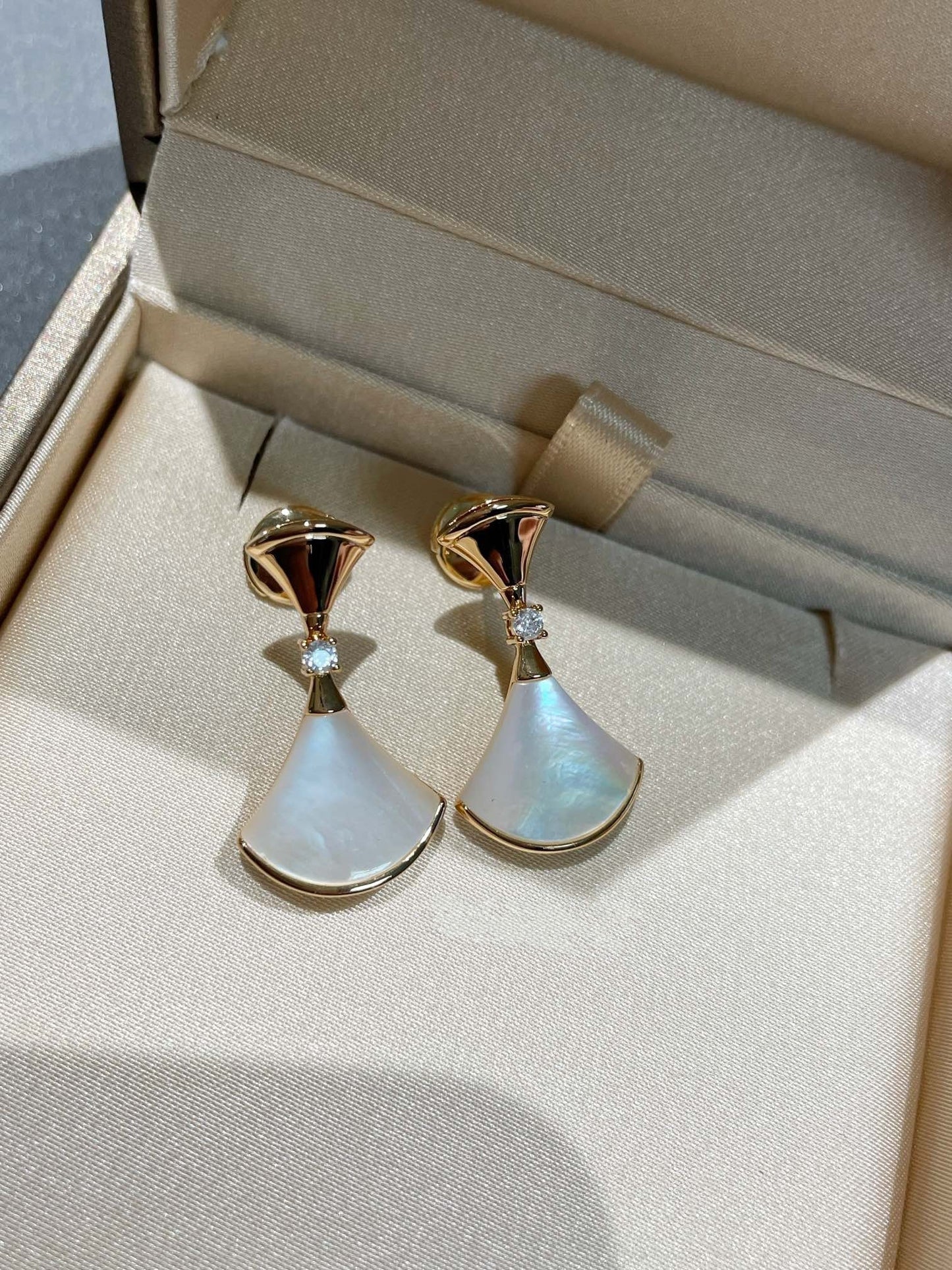 [Eterna Jewels]DREAM MOP 1 DIAMOND EARRINGS