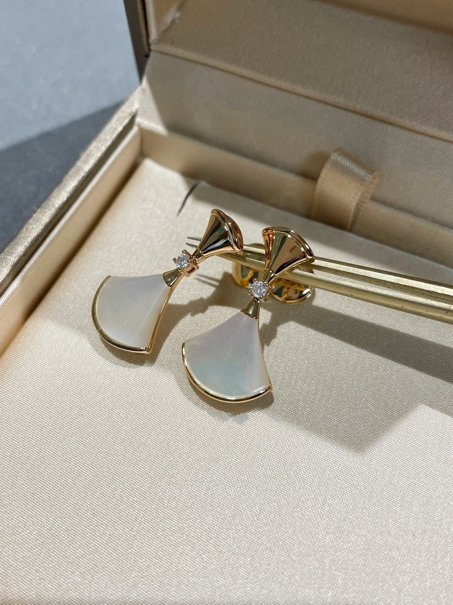 [Eterna Jewels]DREAM MOP 1 DIAMOND EARRINGS