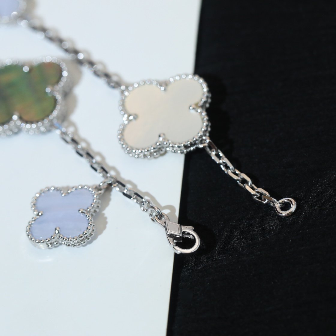 [Eterna Jewels]CLOVER BRACELET 5 MOTIFS MOP CHALCEDONY SILVER