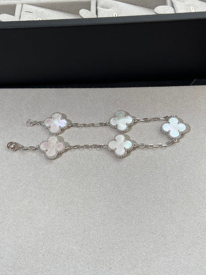 [Eterna Jewels]CLOVER WHITE PEARL MOP 5 MOTIF BRACELET COLLECTION