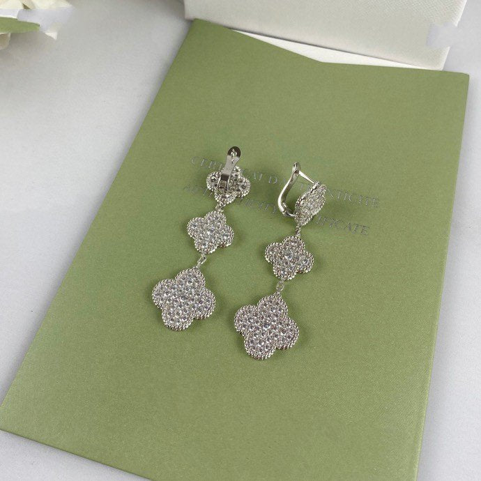 [Eterna Jewels]CLOVER 3 MOTIF DIAMOND SILVER DROP EARRINGS