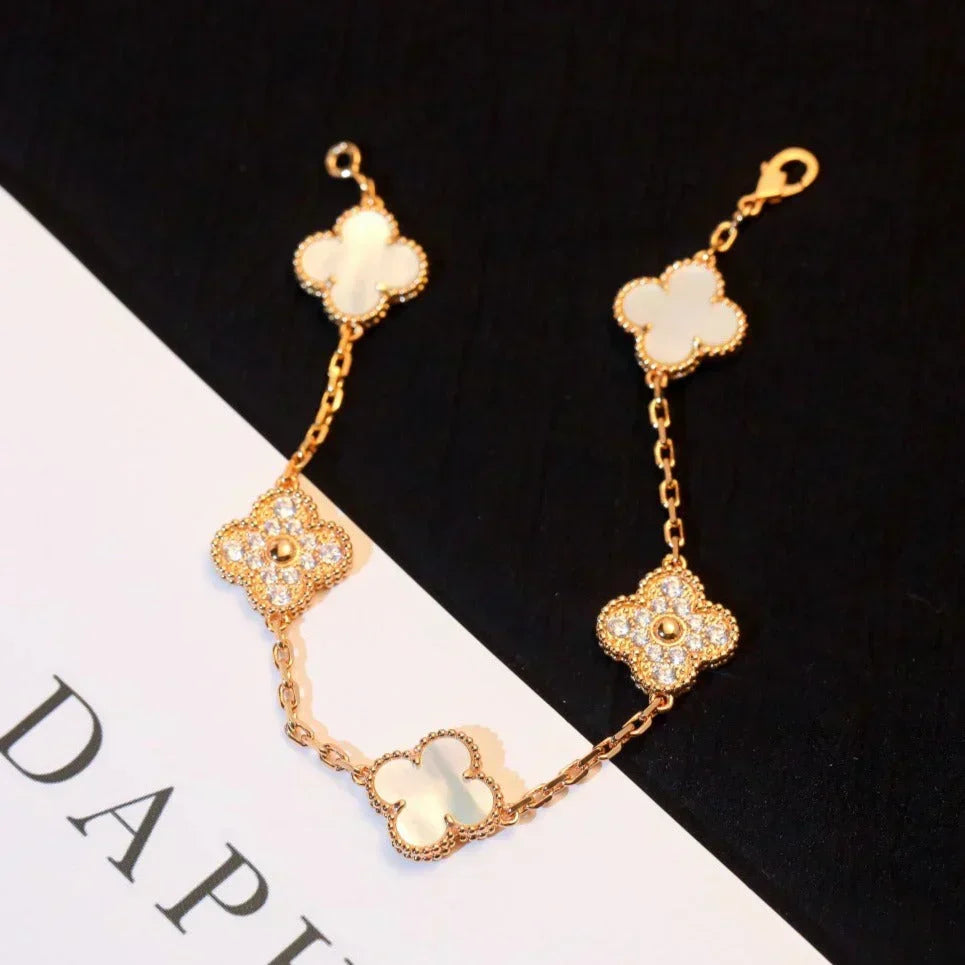 [Eterna Jewels]CLOVER WHITE PEARL MOP 5 MOTIF BRACELET COLLECTION