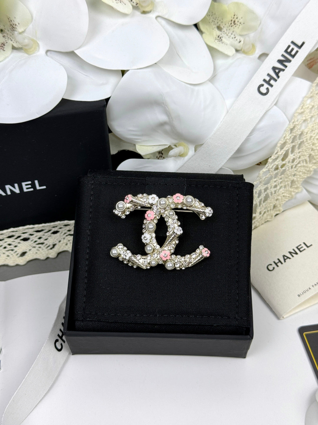 [Eterna Jewels]26C Pink-White Enamel Ice Cream Cone Double C Brooch