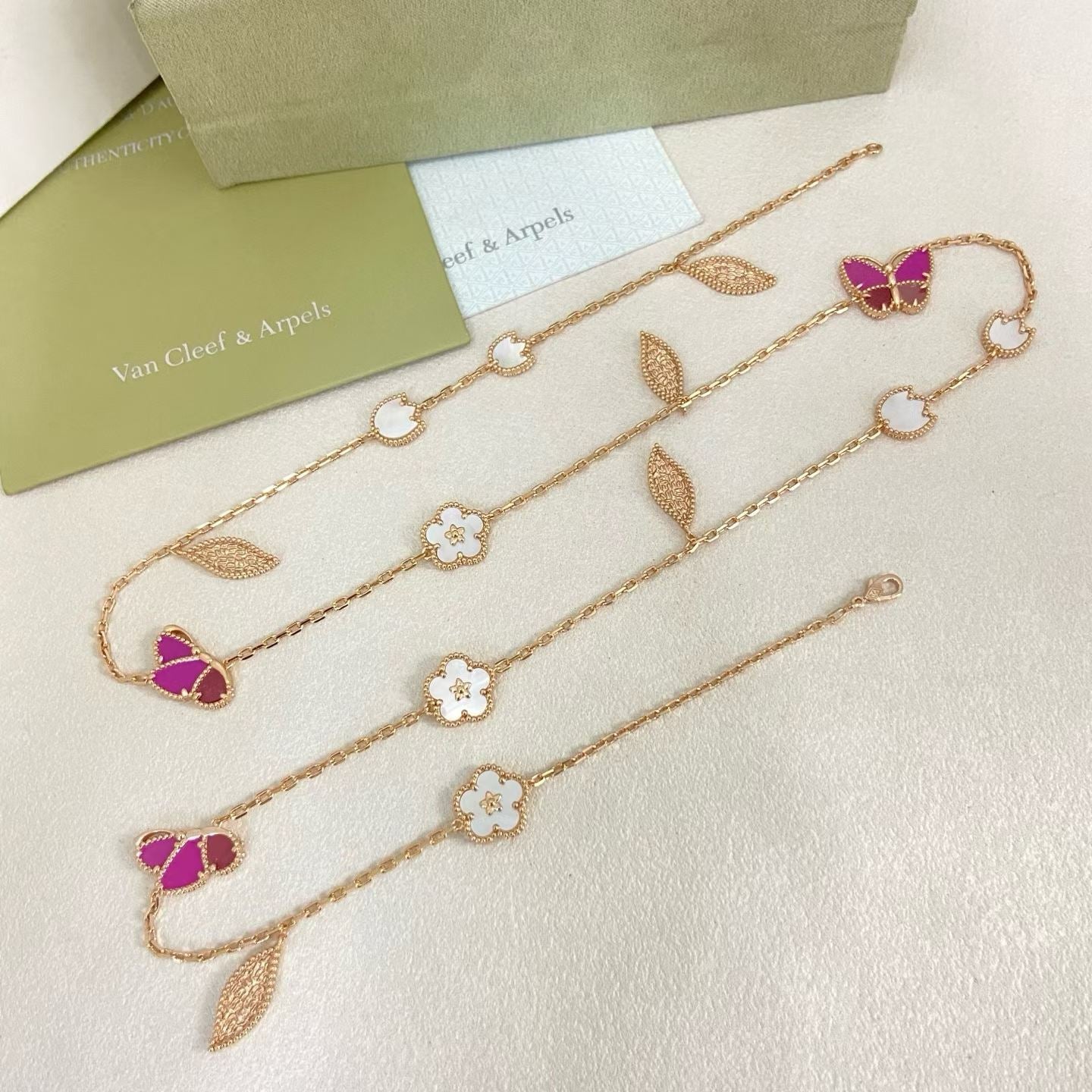 [Eterna Jewels]ROSE QUARTZ MIXED FLOWER BUTTERFLY SWEATER CHAIN