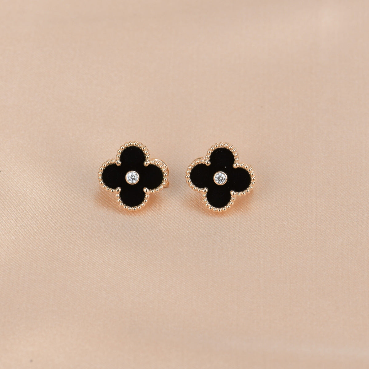 [Eterna Jewels]CLOVER MEDIUM 1 MOTIFS ONYX DIAMOND EARRINGS
