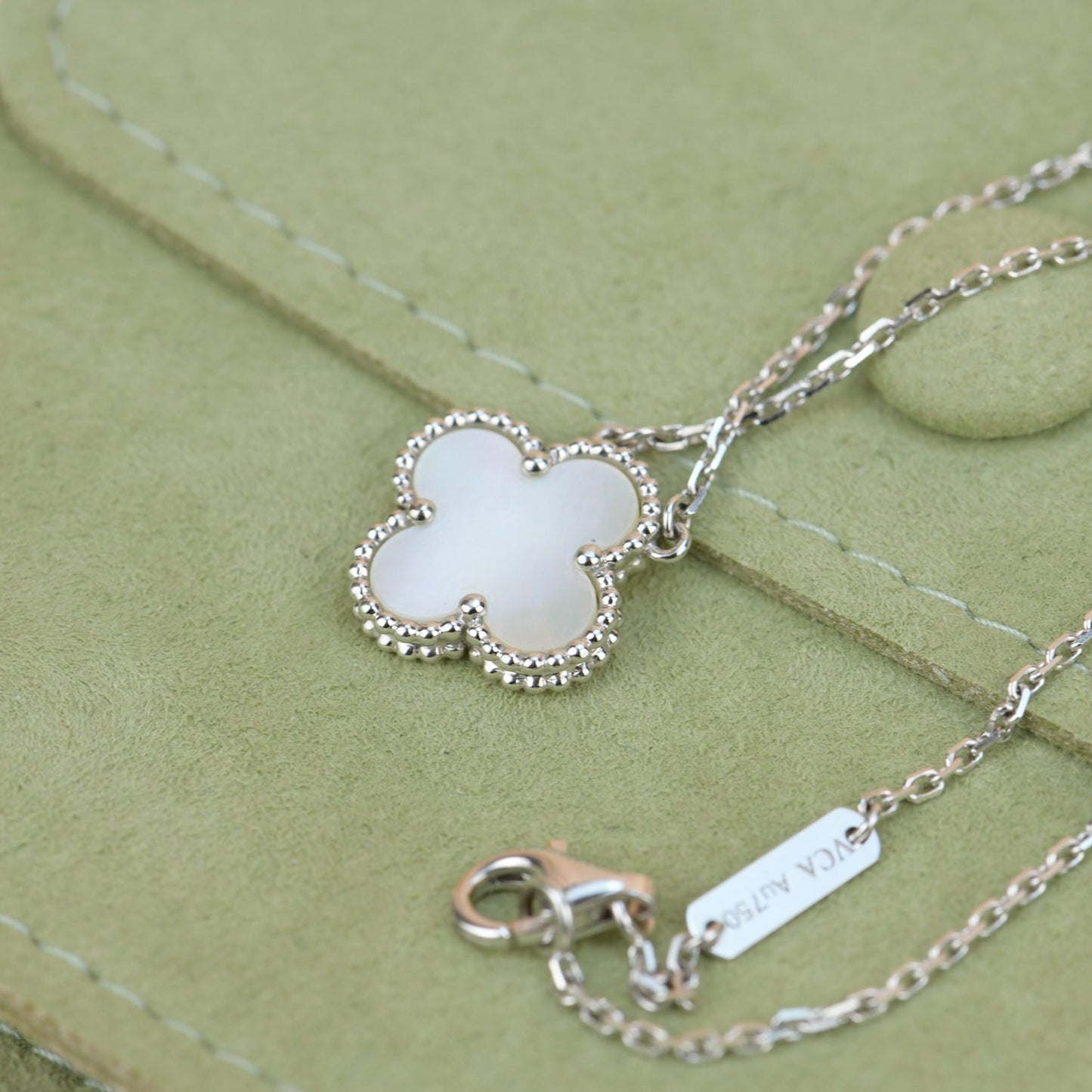 [Eterna Jewels]CLOVER  15MM WHITE MOTHER-OF-PEARL SILVER