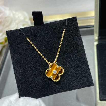 [Eterna Jewels]CLOVER 15MM DIAMOND AND YELLOW TIGER'S EYE AGATE necklace