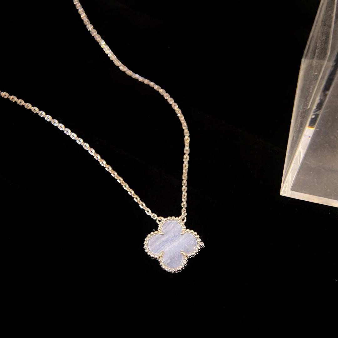 [Eterna Jewels]CLOVER 15MM BLUE CHALCEDONY NECKLACE SILVER