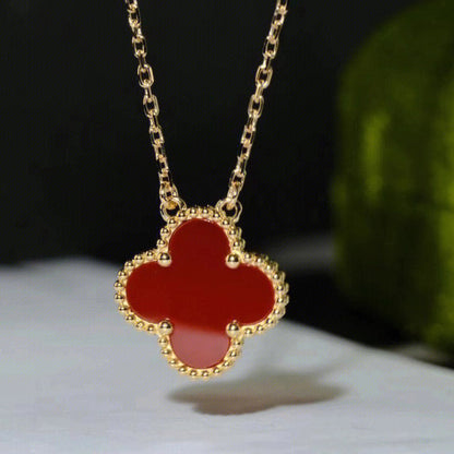 [Eterna Jewels]CLOVER 15MM CARNELIAN SINGLE FLOWER NECKLACE