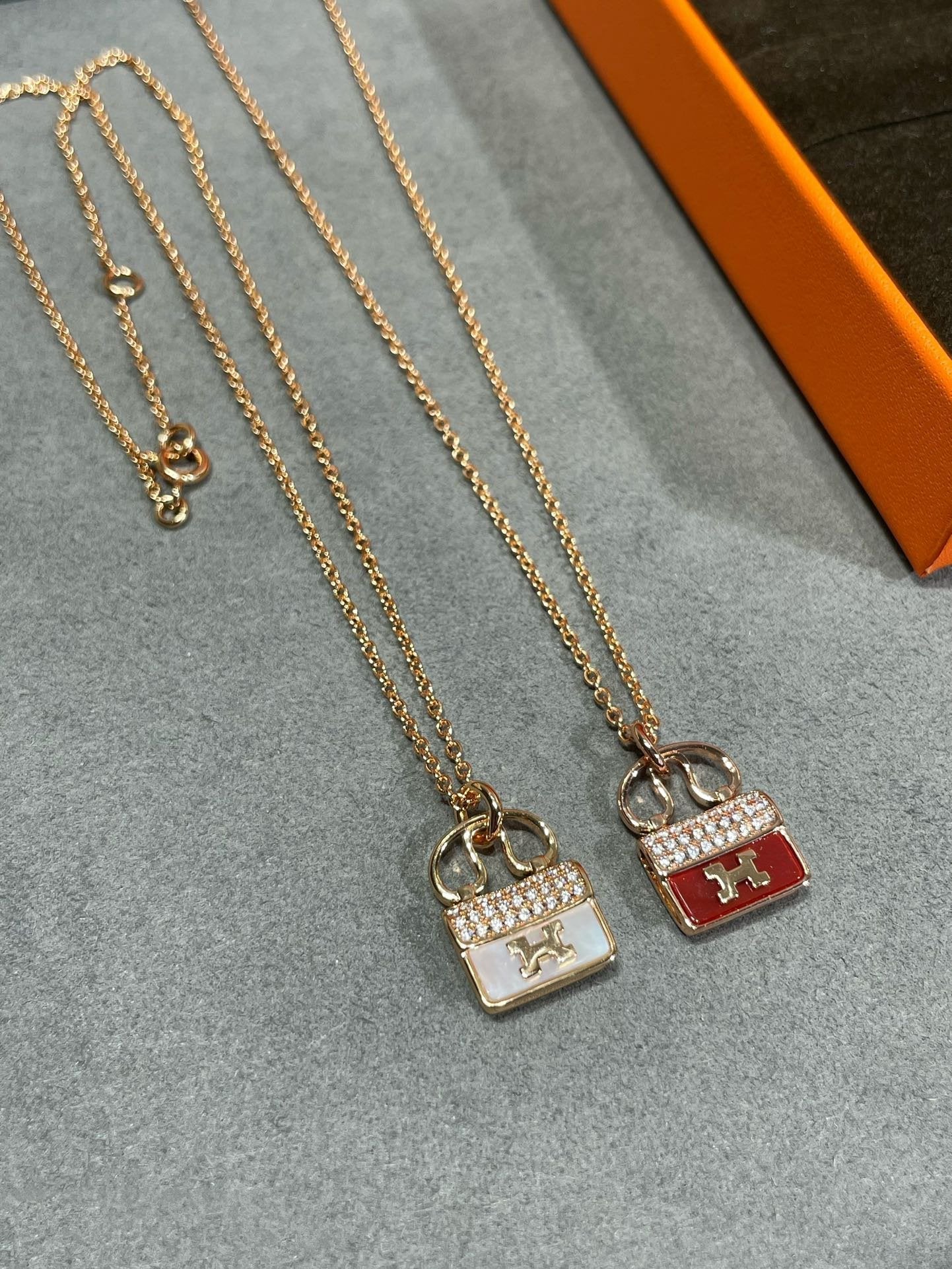 [Eterna Jewels]H CIRCE MOISSANITE PENDANT NECKLACE GOLD