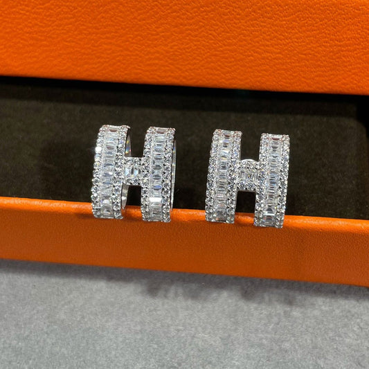 [Eterna Jewels]H STUD EARRINGS WITH SILVER DIAMONDS