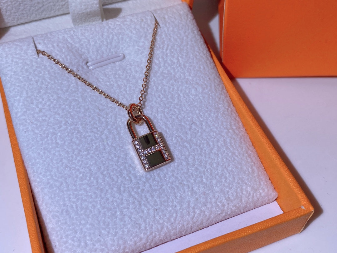 [Eterna Jewels]HM ADVANCED NICHE LOCK HEAD NECKLACE DIAMONDS
