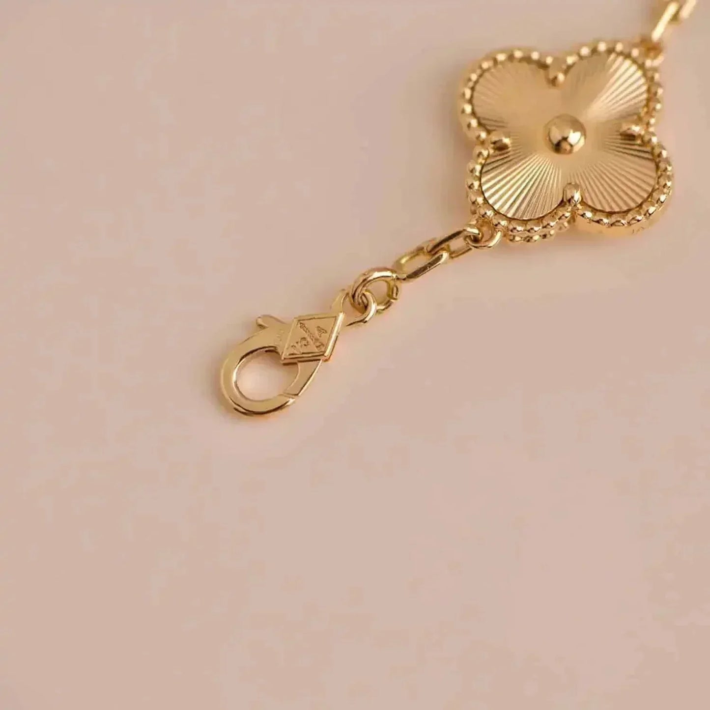 [Eterna Jewels] CLOVER 5 MOTIF LASER BRACELET COLLECTION