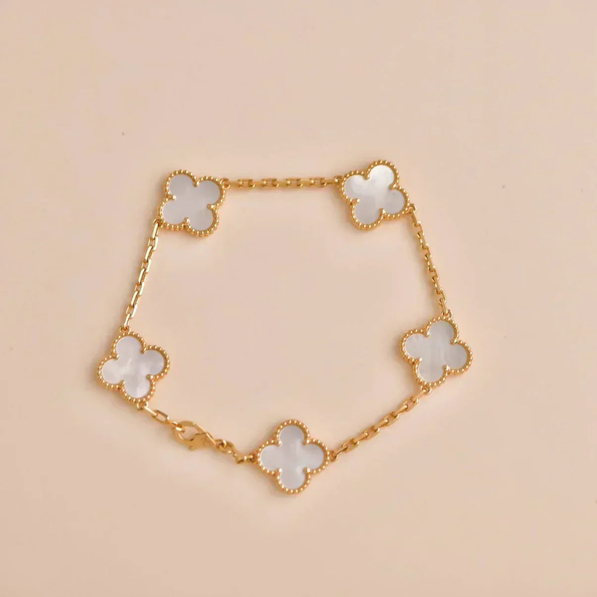 [Eterna Jewels]CLOVER WHITE PEARL MOP 5 MOTIF BRACELET COLLECTION