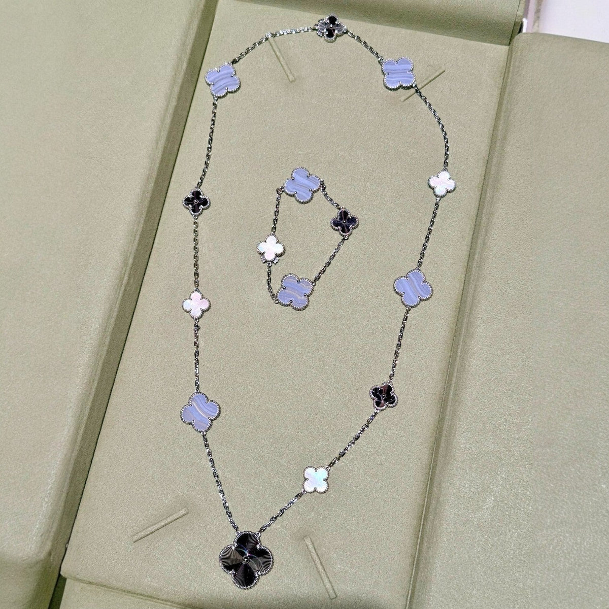 [Eterna Jewels]DETACHABLE CLOVER 15(11+4) FLOWER SILVER NECKLACE SET